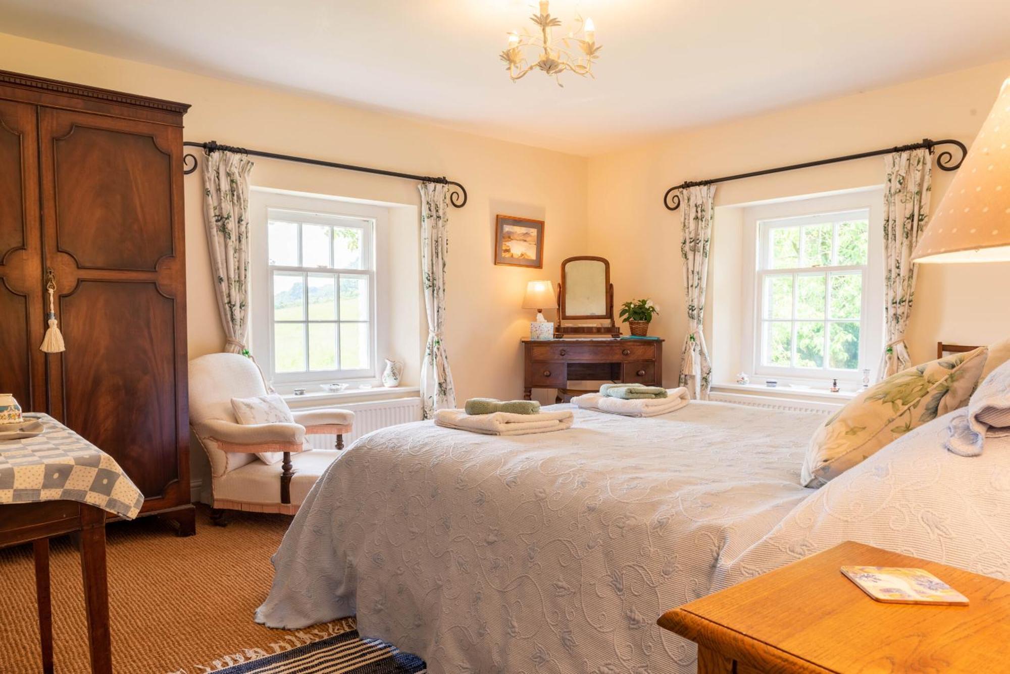 Alltybrain Farm Cottages And Farmhouse B&B Brecon Buitenkant foto