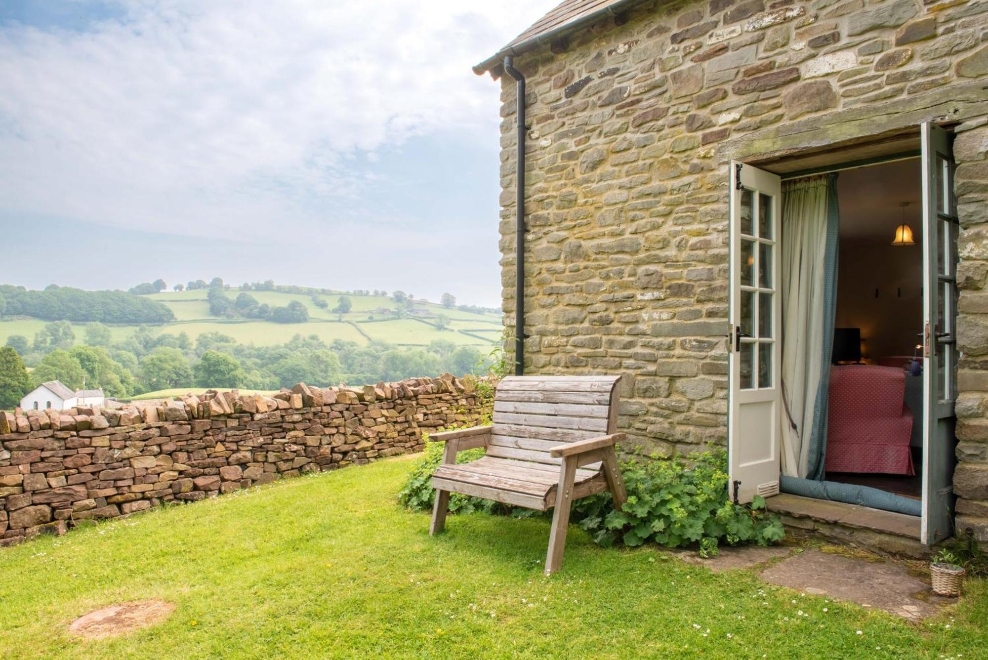 Alltybrain Farm Cottages And Farmhouse B&B Brecon Buitenkant foto