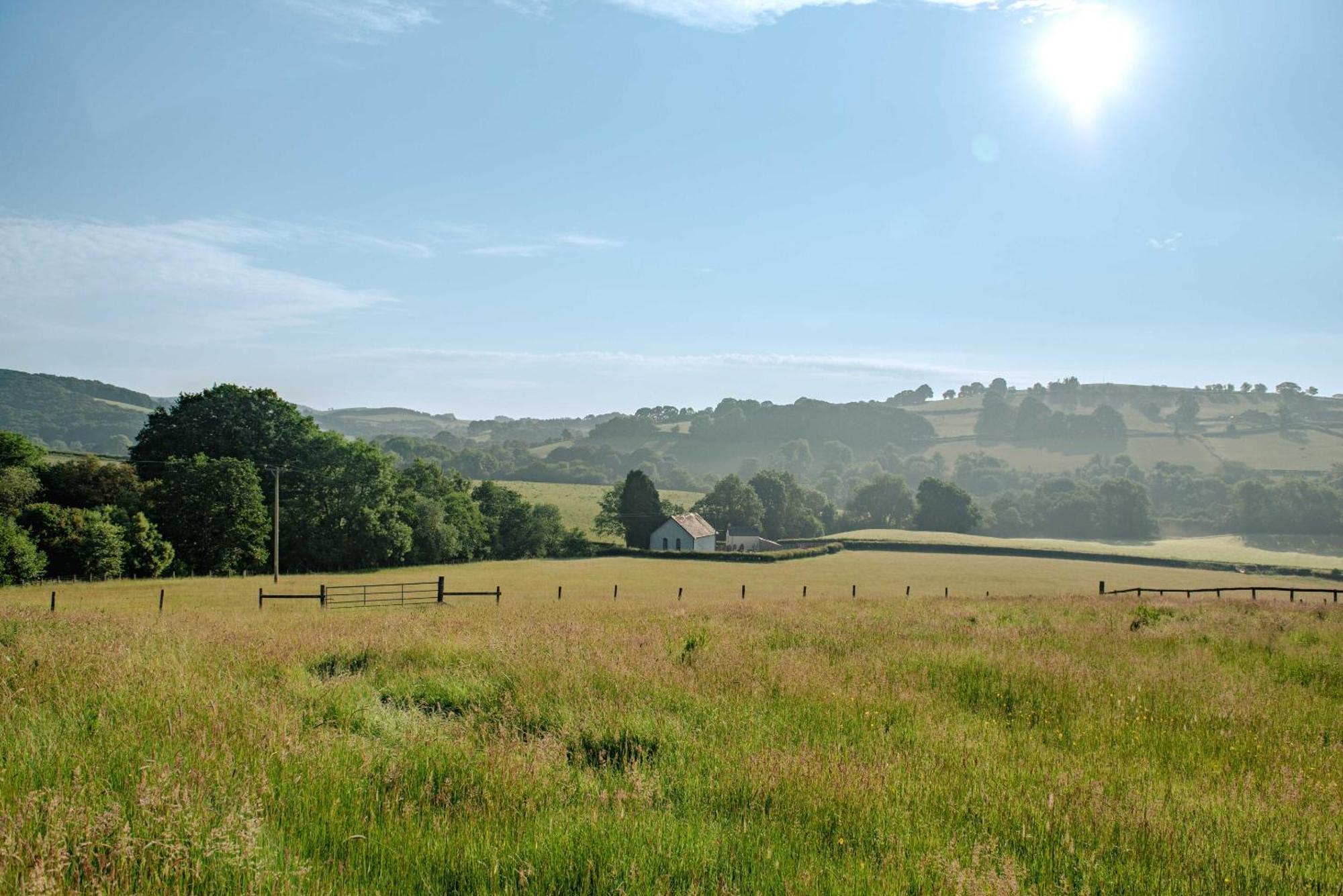 Alltybrain Farm Cottages And Farmhouse B&B Brecon Buitenkant foto