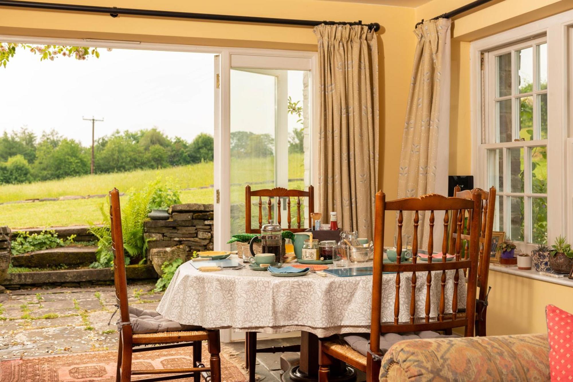 Alltybrain Farm Cottages And Farmhouse B&B Brecon Buitenkant foto