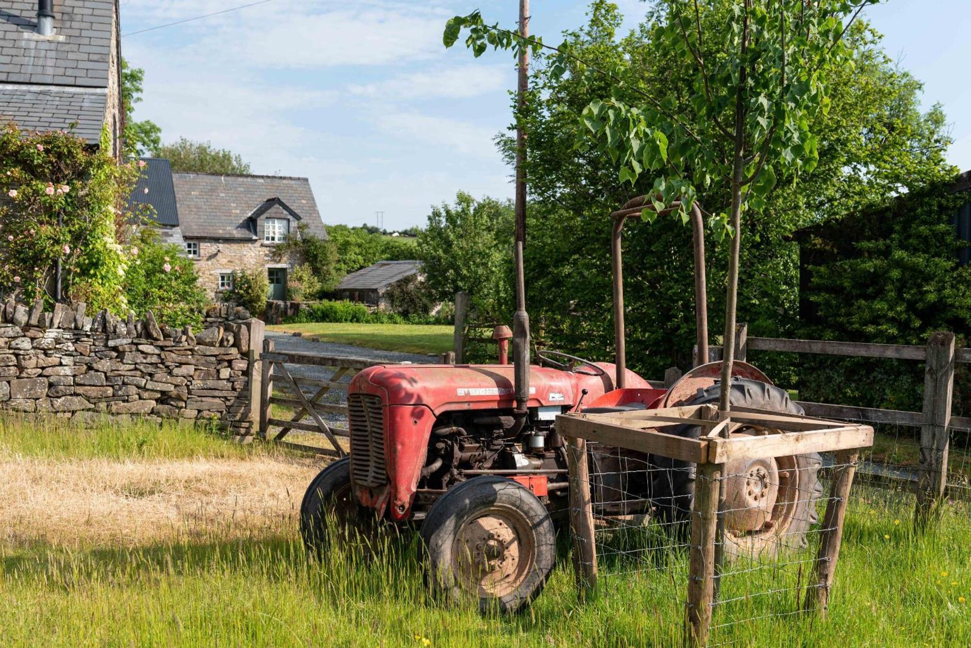 Alltybrain Farm Cottages And Farmhouse B&B Brecon Buitenkant foto